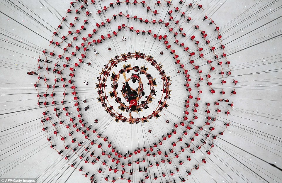 Chen Weiya, trưởng ban lễ khai mạc và bế mạc của sự kiện, nói: 