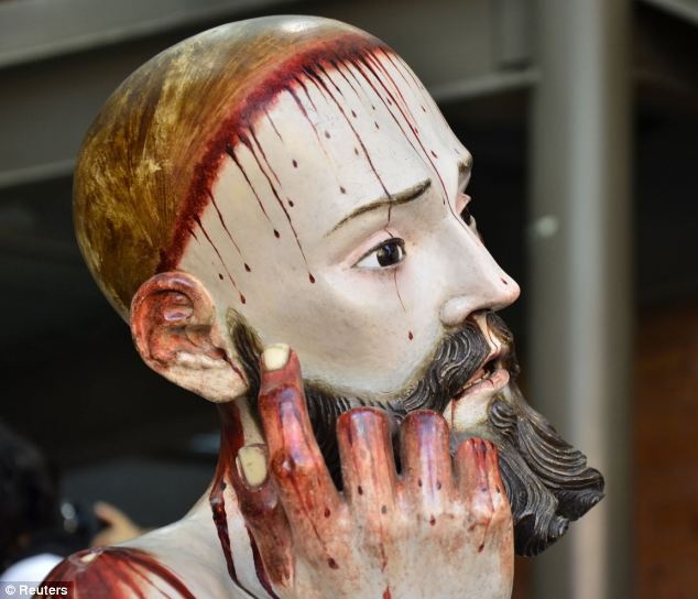 Tuong co 300 tuoi co rang nguoi that hinh anh