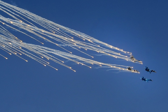 Màn trình diễn ấn tượng của đội nhào lộn Đại bàng Nga.