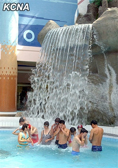 Công viên nước Munsu nằm phía đông Bình Nhưỡng, gần sông Taedong.
