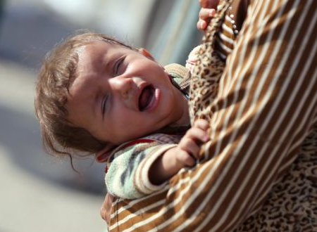 'Tre em chay loan phai uong mau nguoi lon vi qua khat' hinh anh