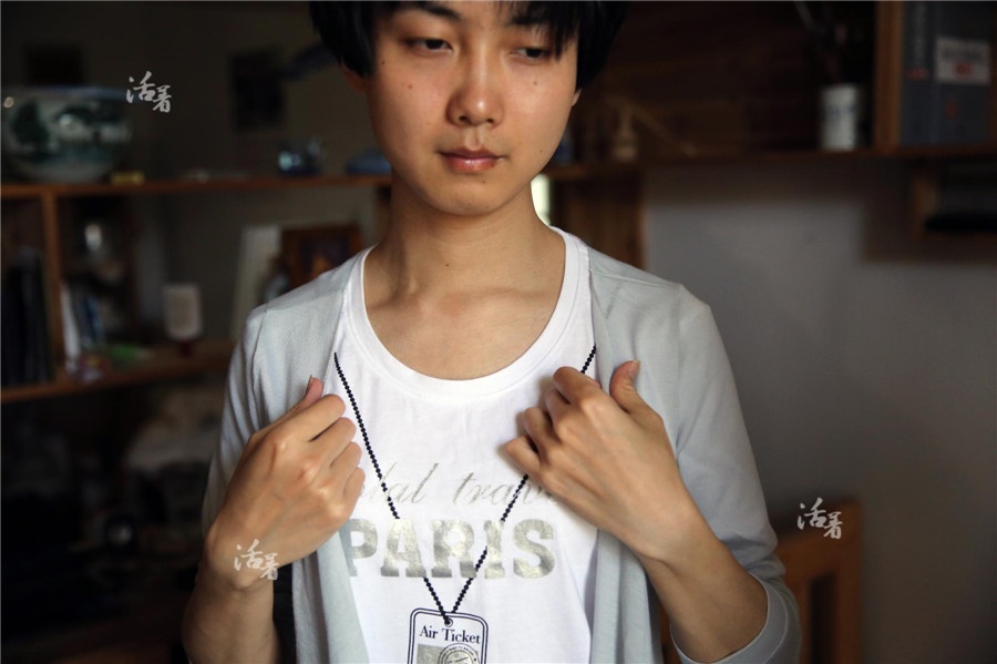 Khat khao chuyen gioi cua chang trai dep nhu con gai hinh anh