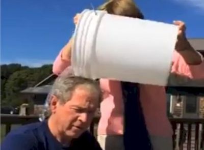 My cam quan chuc ngoai giao choi do nuoc da len dau hinh anh