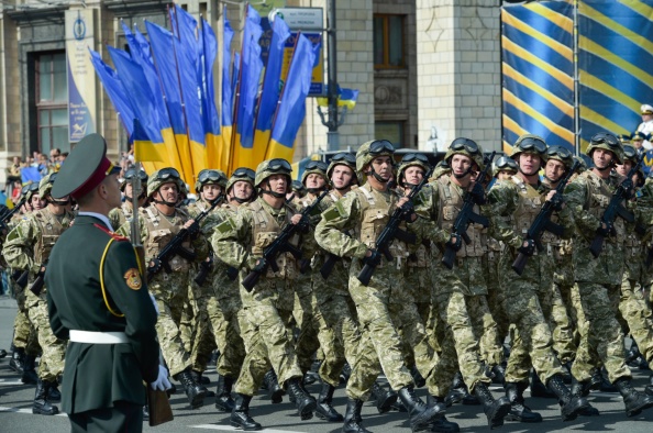 Ukraina danh 3 ti USD hien dai hoa quan doi hinh anh