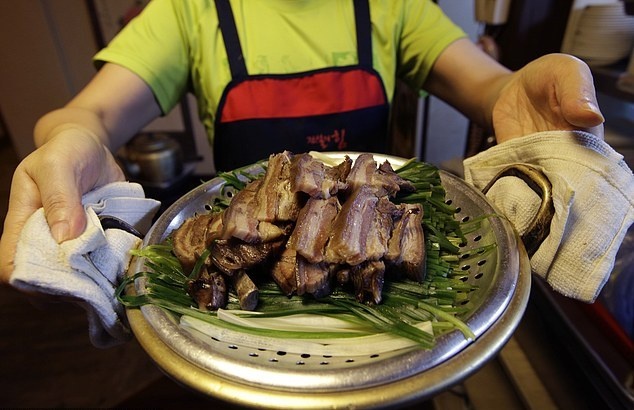 Thit cho khong con la mon khoai khau o Han Quoc hinh anh