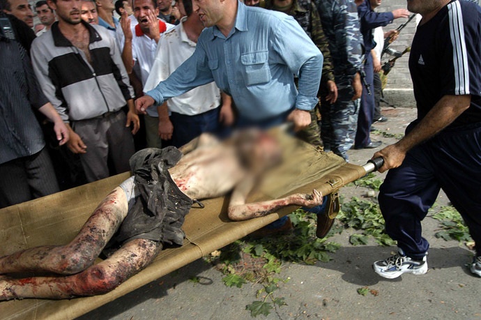 Sau cuộc giải cứu lúc 3h, các cuộc đấu súng giữa nhóm khủng bố và cảnh sát vẫn diễn ra liên tục tại nhiều khu vực khác của trường. Các đơn vị y tế đã tới hiện trường để sơ cứu người bị thương, trước khi chuyển họ tới bệnh viện ở thành phố Beslan và Vladikavkaz.