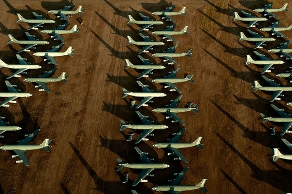 Mỹ là một siêu cường quân sự với số lượng vũ khí, trang bị khổng lồ. Hàng năm họ thải loại rất nhiều loại vũ khí với niên hạn sử dụng vẻn vẹn 25 - 30 năm..