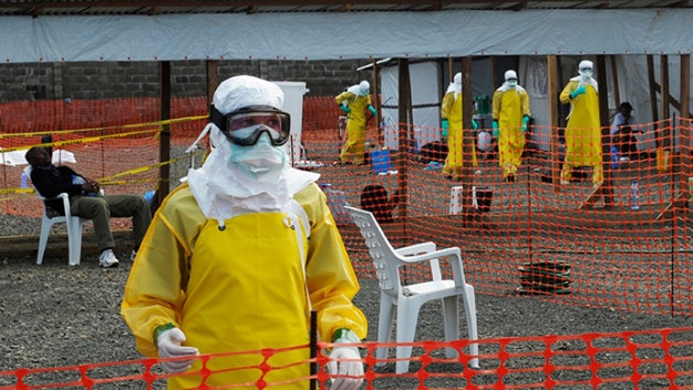 Sierra Leone cam dan ra ngoai de tranh lay Ebola hinh anh