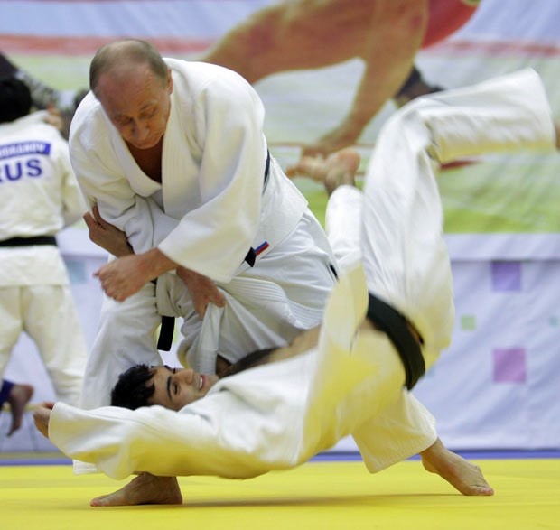 Putin da dung chien thuat Judo o Ukraine nhu the nao? hinh anh