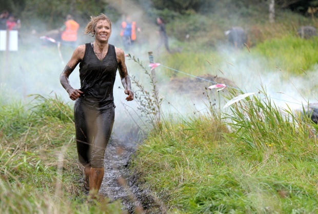 Một người chơi chọn cách chạy xung quanh địa điểm cuộc thi để 