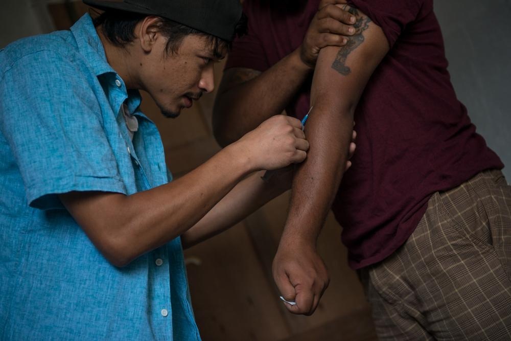 Cuoc song kho so cua mot con nghien ma tuy hinh anh