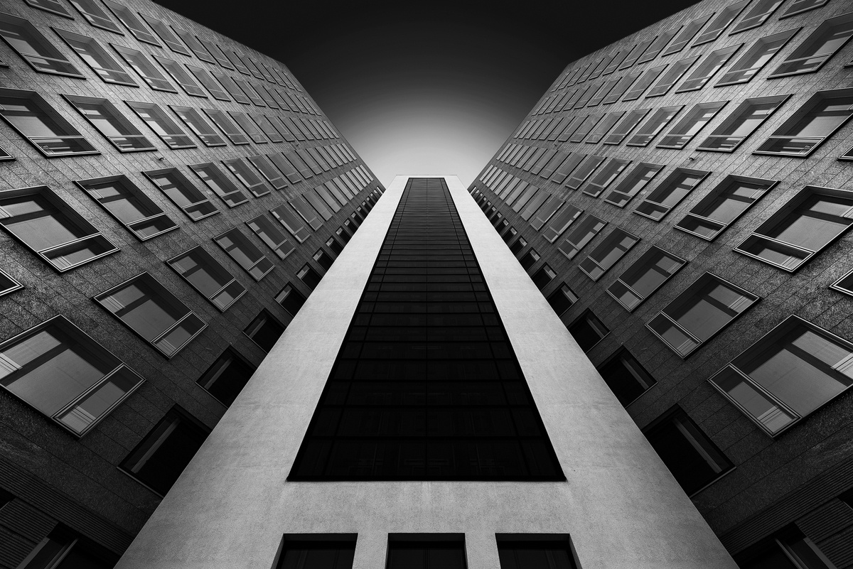 Một bức ảnh đen trắng của nhiếp ảnh gia Peter Eberhardt đến từ Đức. 