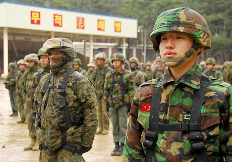 Luu dan no tren tay, tan binh Han Quoc thiet mang hinh anh