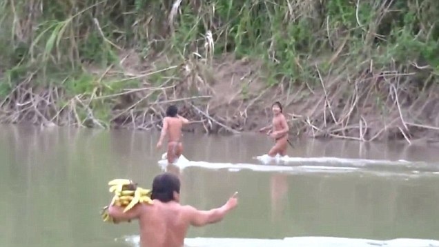 Bo lac bi an tai Brazil lan dau tiep xuc voi the gioi hien dai hinh anh