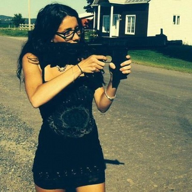 Boudoin phải đối mặt với nhiều tội danh, bao gồm sử dụng vũ khí trái phép. Ảnh: Daily Mail