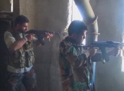 Canh linh Syria na dan ve phia phe doi lap hinh anh