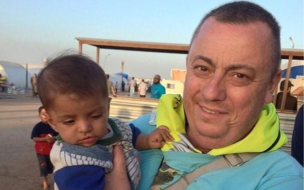 Con tin người Anh Alan Henning đang bị IS giam giữ. Ảnh: Telegraph
