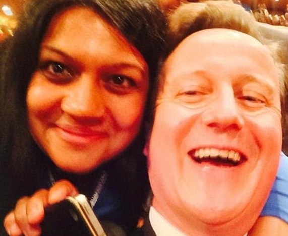 Thu tuong Anh lien tuc chup tu suong voi dan hinh anh