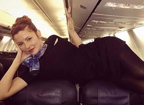 Nhiem vu nguy hiem it nguoi biet cua tiep vien hang khong hinh anh