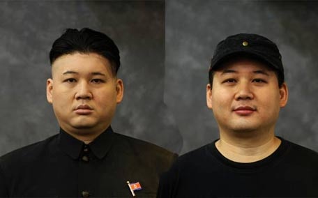 Nhạc sĩ người Hong Kong Howard, 35 tuổi, trở thành người đầu tiên trên thế giới đóng vai nhà lãnh đạo Triều Tiên Kim Jong Un. Sở hữu thân hình mập và hàng lông mày rậm hơn ông Kim, nhưng đó không phải là vấn đề đối với  Howard. 