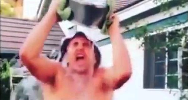 Bi phong vi thu thach doi nuoc soi hinh anh