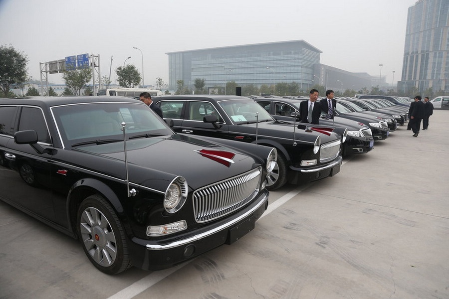 Kham pha dan xe chong dan cao cap phuc vu APEC 2014 hinh anh