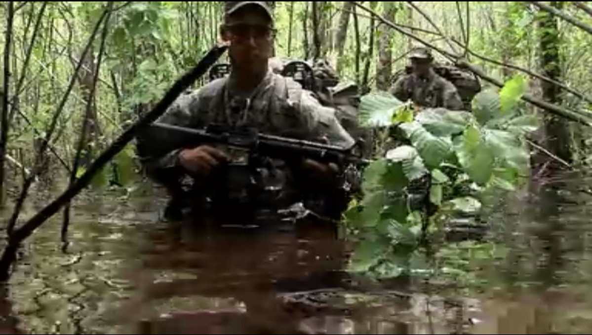 Mục đích của giai đoạn huấn luyện mới là phát triển kỹ năng cần thiết để tồn tại trong những khu rừng nhiệt đới và vùng đầm lấy. Giáo viên cũng hướng dẫn các binh sĩ cách đối phó với những loài bò sát và nhận biết rắn độc. 