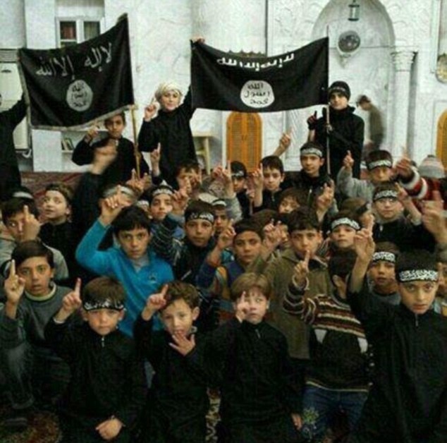 Lo dao tao chien binh nhi cua Nha nuoc Hoi giao hinh anh