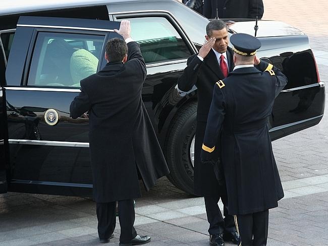 Bong dung mat viec sau mot ngay bao ve tong thong My hinh anh