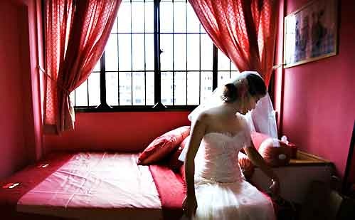 Goc khuat trong nhung dam cuoi cua co dau Viet tai Singapore hinh anh