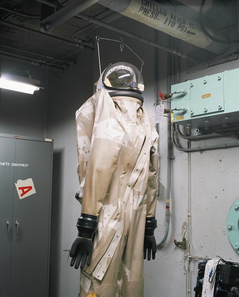 Thiết bị phòng hộ tại Căn cứ Không quân Vandenberg, bang California.