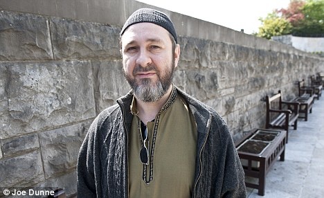 Khalid Kelly, một người Hồi giáo tuyên bố ủng hộ al-Qaeda, bị bắt vì công khai tuyên bố ám sát Tổng thống Obama. Ảnh: Daily Mail