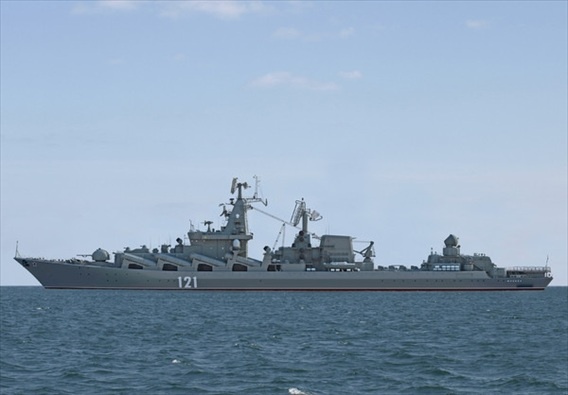 Trong suốt quá trình bay đến mục tiêu, tên lửa P-500 được dẫn đường kết hợp quán tính và radar chủ động; các tham số về mục tiêu được hiệu chỉnh tự động thông qua hệ thống điều khiển được liên kết dữ liệu với máy bay Tu-95D hoặc trực thăng Ka-27B.