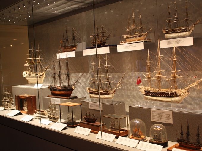 Bảo tàng Học viện Hải quân tại thành phố Annapolis, bang Maryland, là nơi tôn vinh sự phát triển của Hải quân Mỹ. Người ta trưng bày hơn 70 mô hình tàu của thế kỷ 17 và 18 tại đây. 