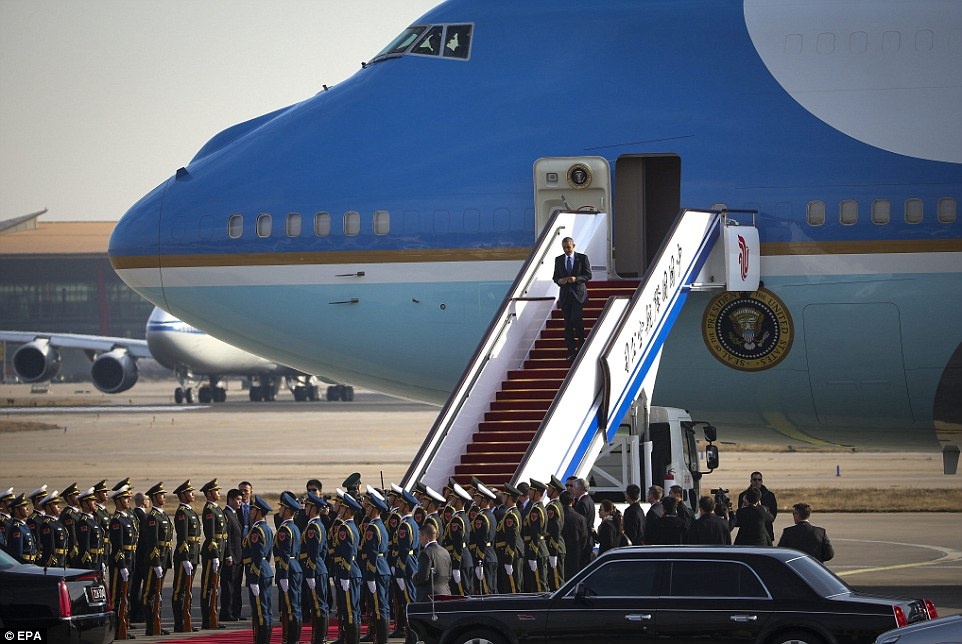 Trung Quốc là điểm đến đầu tiên trong chuyến công du châu Á của Tổng thống Barack Obama bắt đầu từ hôm nay 10/11. Nhà lãnh đạo Mỹ đã đến Trung Quốc để dự hội nghị cấp cao APEC.