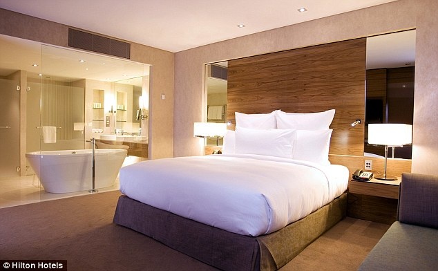 Căn phòng của Tổng thống Putin tuy có giá thuê ít hơn, nhưng bài trí và nội thất bên trong không kém phần sang trọng so với phòng của Tổng thống Mỹ.