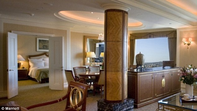 Căn phòng mà Tổng thống Obama sẽ nghỉ ngơi có giá thuê 1.370 bảng Anh/ngày (hơn 46 triệu đồng).