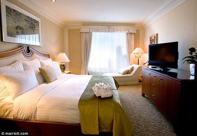 Phòng của Tổng thống Obama ở tầng cao nhất của khách sạn, với diện tích 131 mét vuông.