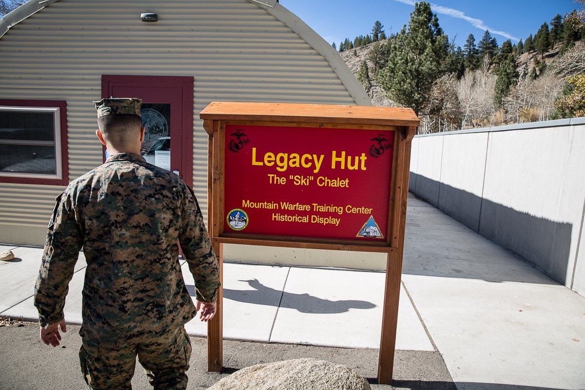 Các trận đánh huyền thoại nhất của lực lượng Thủy quân Lục chiến như chiến dịch Chosin Reservoir trong chiến tranh Triều Tiên năm 1950, đã diễn ra tại vùng đồi núi cao, hiểm trở. Ngôi nhà Legacy Hut của MWTC chính là nơi trưng bày chứng tích lịch sử cùng trang thiết bị của lực lượng trong giai đoạn hiện tại.  