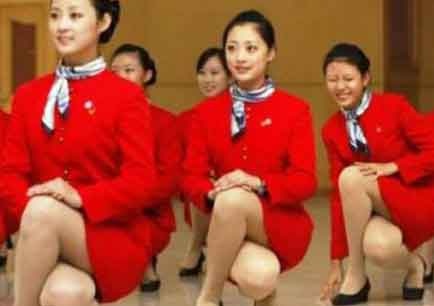 Noi kho bi quay roi cua tiep vien hang khong hinh anh