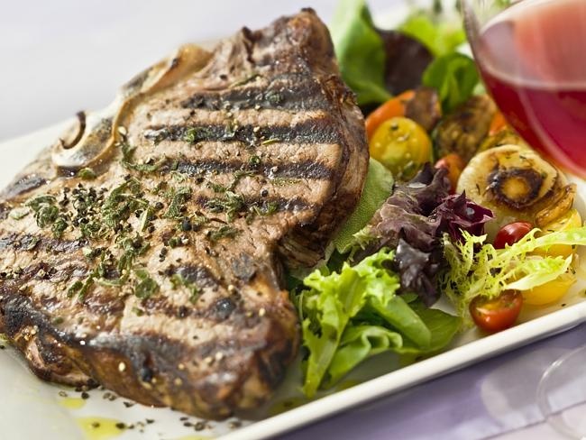 Bò bít tết nướng, một món ăn mà Thủ tướng Australia, Tony Abbott yêu thích, có thể sẽ xuất hiện trong thực đơn chính thức. Ảnh: news.com.au