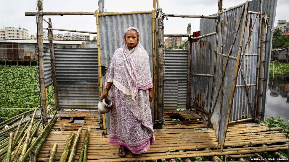 Cuoc song cua phu nu khap the gioi qua nha ve sinh hinh anh