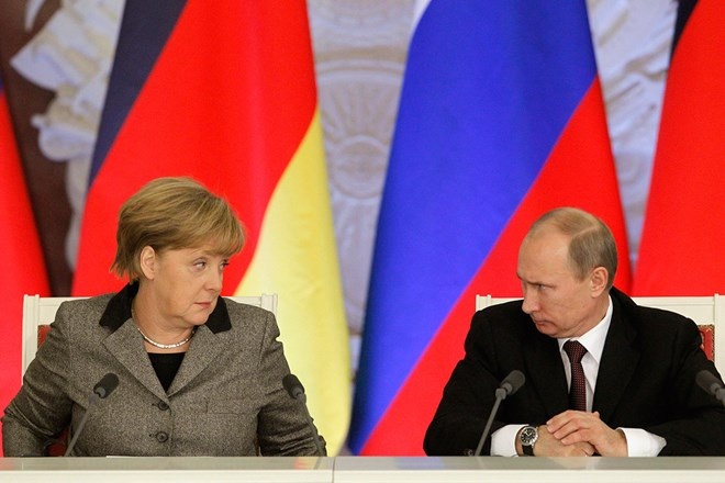 Thủ tướng Đức Angela Merkel và Tổng thống Nga Vladimir Putin trong cuộc họp báo tại điện Kremlin ngày 16/11/2012.