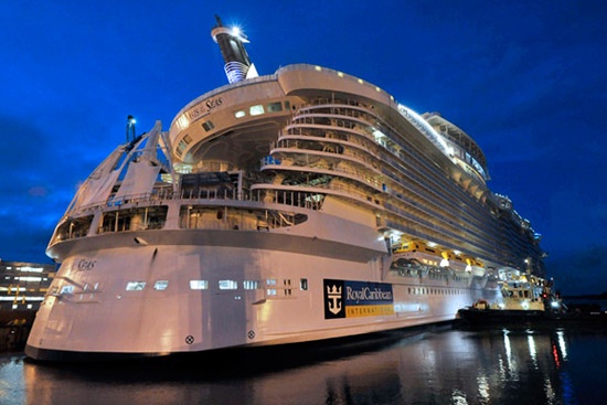 Ben trong 'thanh pho noi' xa xi bac nhat the gioi hinh anh