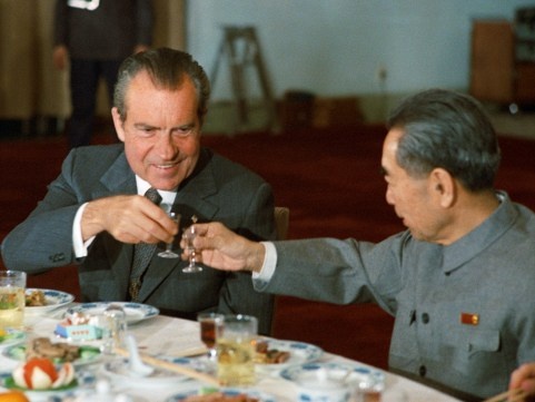 Bi mat thu vi quanh cac tong thong My va ruou hinh anh