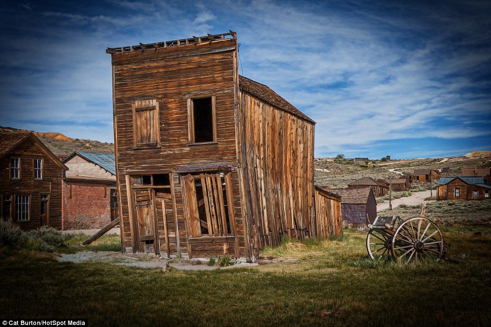 Ben trong thi tran 'ma' tung la mo vang soi dong o My hinh anh