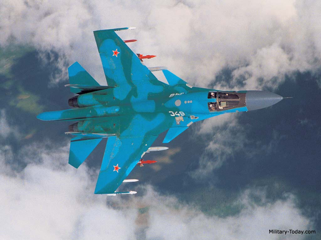  Su-34 có thể bay kiểu TERCOM (Terrain Contour Matching - bay men theo địa hình thấp), bay vòng lên tránh những chướng ngại vật bất ngờ và bay xuyên qua khu vực phòng không mặt đất của quân địch.  
