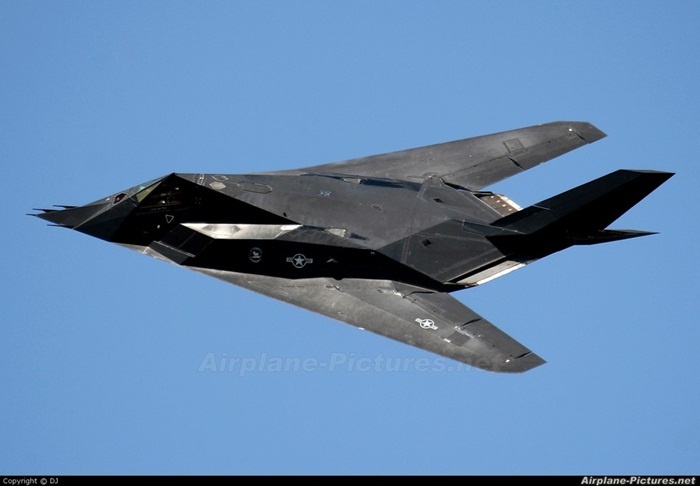Cận cảnh chiến cơ F-117 Nighthawk.