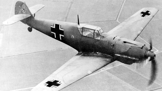Messerschmitt Bf 109 là loại tiêm kích chủ lực của Không quân Đức trong Thế chiến II. Đây là một trong những máy bay tiêm kích hiện đại thực sự đầu tiên vào thời đó, với những tính năng nổi bật như cấu trúc thân đơn toàn kim loại, nóc buồng lái hoàn toàn kín và càng hạ cánh có thể gấp. Bf 109 lập nhiều thành tích nhất, từ 14.000 tới 20.000 chiến công, hơn bất cứ loại máy bay nào khác trong những năm Thế chiến II. 