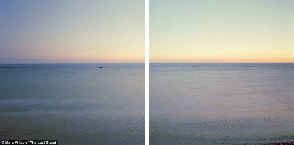 Phía bờ bên của Arromanches les Bains, vùng bờ biển Normandy  của Pháp, người Anh đã xây dựng một bến cảng nổi với sức chứa 2.500.000 người, 500.000 phương tiện và 4 triệu tấn vật liệu. 